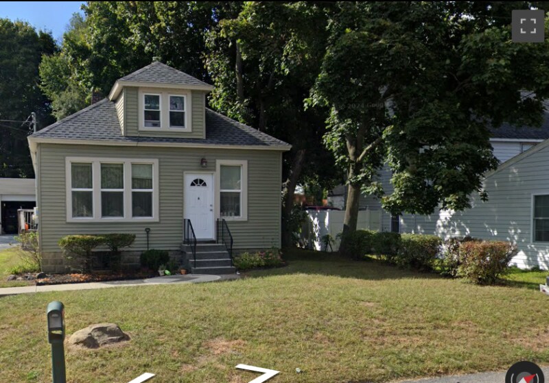 249 Schoolhouse Rd in Albany, NY - Building Photo