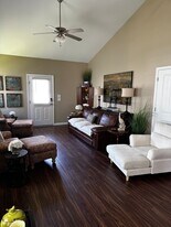 122 Heyward Dr in Dothan, AL - Building Photo