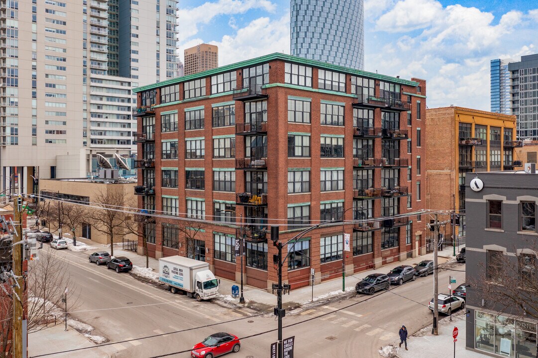 Washington Boulevard Lofts in Chicago, IL - Building Photo