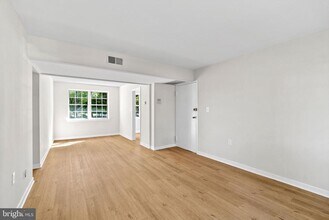 6617 E Wakefield Dr in Alexandria, VA - Building Photo - Building Photo