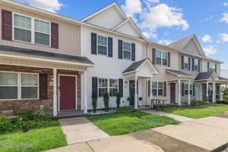 9005 Banister Loop in Jacksonville, NC - Building Photo - Building Photo