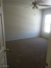 8453 Vast Horizon Ave in Las Vegas, NV - Building Photo - Building Photo