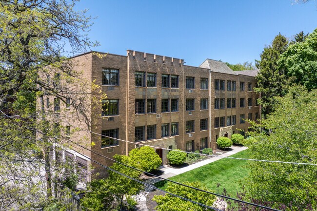 Rockwood Gardens in Evanston, IL - Building Photo - Building Photo