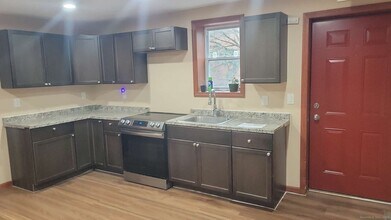 1 Barristers Ct in Meriden, CT - Building Photo - Building Photo