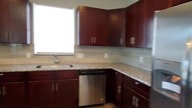 3245 Dixie Dr-Unit -B in Houston, TX - Building Photo - Building Photo