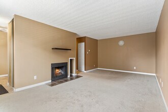 39 Rodenbush Dr in Regina, SK - Building Photo - Building Photo