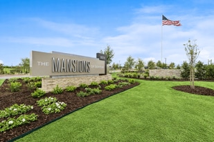 Mansions of Denton in Denton, TX - Building Photo
