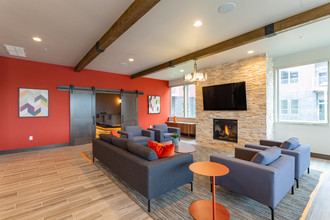 Catalyst on Main in Sun Prairie, WI - Foto de edificio - Interior Photo