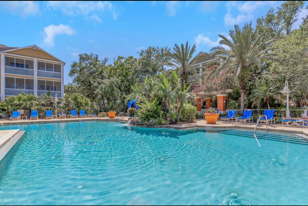 4207 S Dale Mabry Hwy, Unit 8201 in Tampa, FL - Building Photo