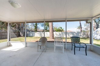 6818 Robinswood Ln in Tampa, FL - Building Photo - Building Photo