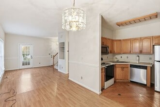 15663 Viewpoint Cir in Montclair, VA - Building Photo - Building Photo