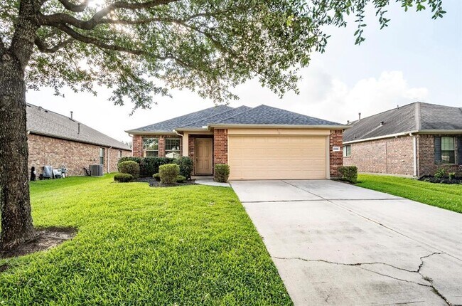 property at 4606 Pin Oak Creek Ln