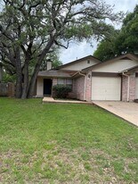 8009 Tuscarora Trail in Austin, TX - Building Photo