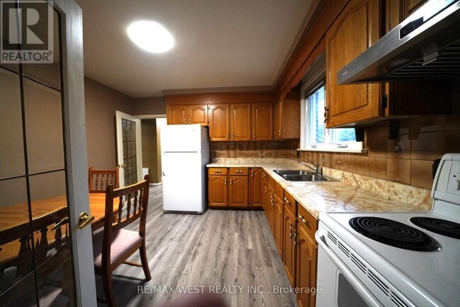 property at 35 Beckett Ave