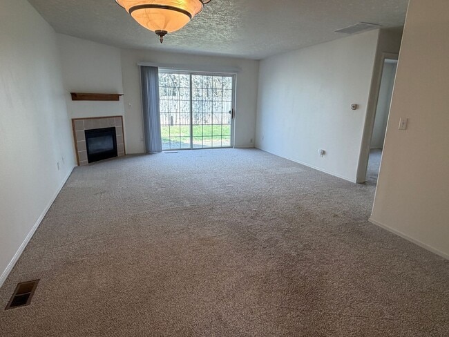 1245 Country Glen Ave NE in Keizer, OR - Building Photo - Building Photo