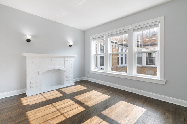 1110 W Glenlake Ave in Chicago, IL - Building Photo - Building Photo