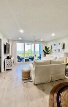8630 Midnight Pass Rd, Unit A303 in Sarasota, FL - Building Photo - Building Photo