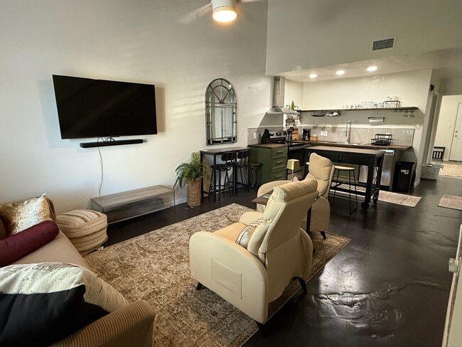 property at 301 S Lipona Rd