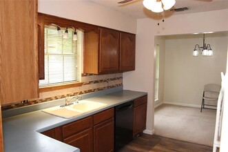 2305 Monte Carlo Dr in Cedar Park, TX - Building Photo - Building Photo