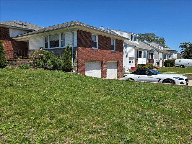 property at 1 Marina Pl