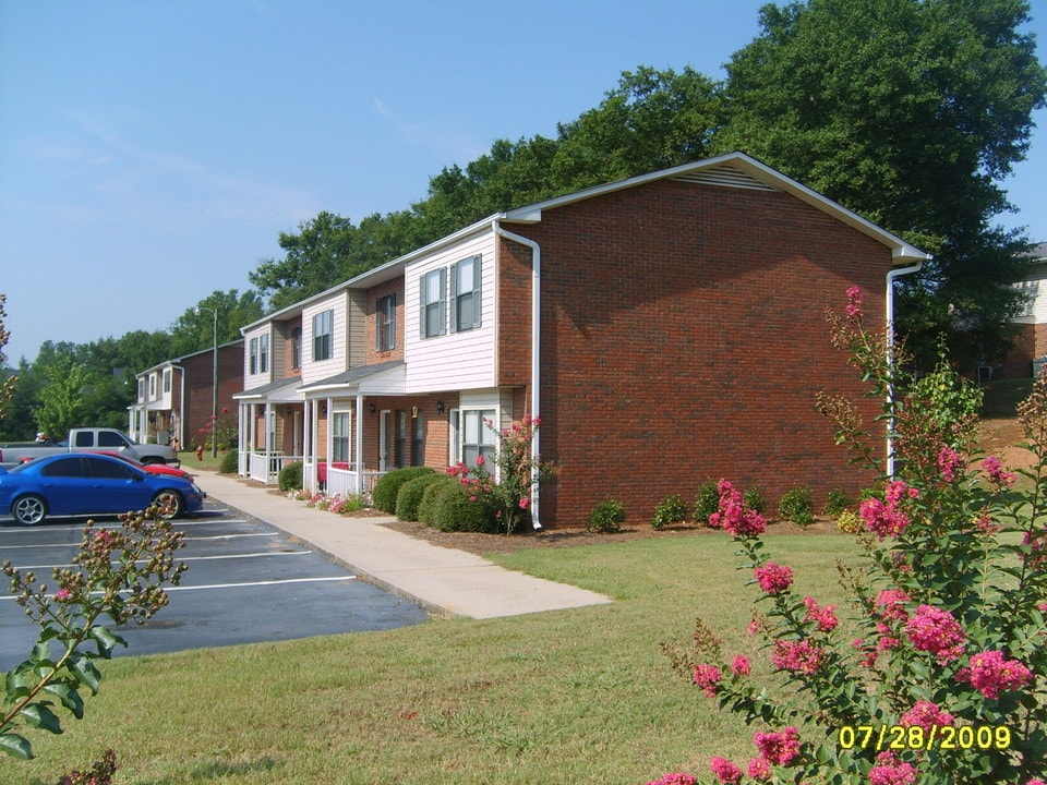 3A in Anderson, SC - Building Photo