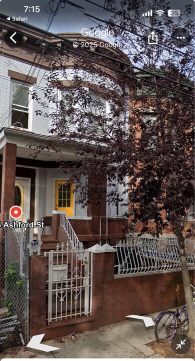 564 Ashford St in Brooklyn, NY - Building Photo