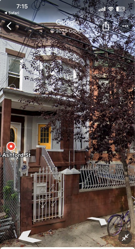 564 Ashford St
