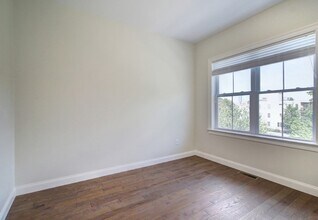 4 Kemp St, Unit 1 in Boston, MA - Building Photo - Building Photo