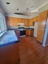 6 Hallwood Ct in Sacramento, CA - Building Photo - Building Photo