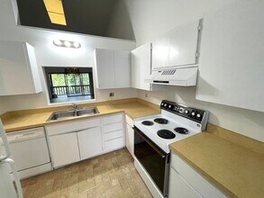 7270 Cloister Dr in Sarasota, FL - Building Photo - Building Photo