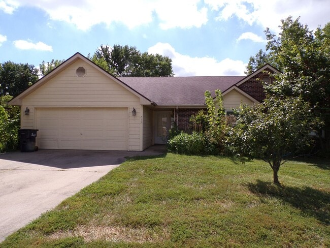 property at 712 Grn Mdws Rd