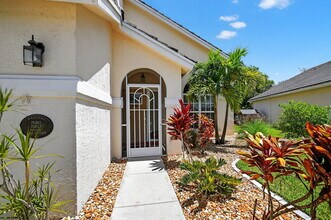 7362 Ashley Shores Cir in Greenacres, FL - Foto de edificio - Building Photo