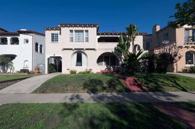 1129 S Hayworth Ave, Unit 1129 Furnished