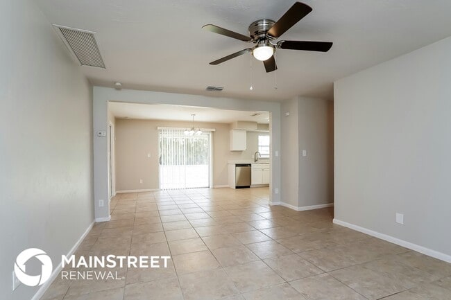 property at 915 SE 19th St