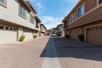 1225 N 36th St in Phoenix, AZ - Building Photo - Building Photo