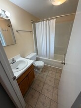 8 Dean St in Danbury, CT - Building Photo - Building Photo