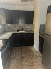 575 W 69th St in Hialeah, FL - Building Photo - Building Photo