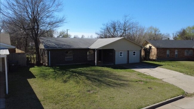 9816 NE 5th St in Midwest City, OK - Building Photo - Building Photo