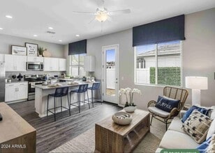 12065 N 168th Ln, Unit 2 in Surprise, AZ - Building Photo - Building Photo