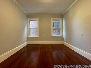 247 Boston St in Boston, MA - Building Photo - Building Photo