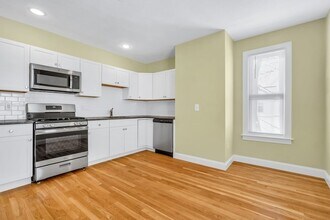 12-14-14 Beltran St, Unit 12-2 in Malden, MA - Building Photo - Building Photo