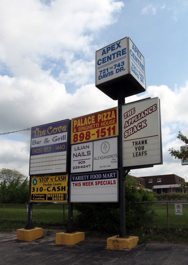 Apex Centre in Newmarket, ON - Building Photo - Building Photo