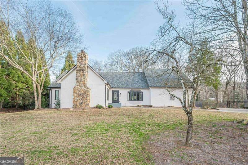 4562 Columns Dr SE in Marietta, GA - Building Photo