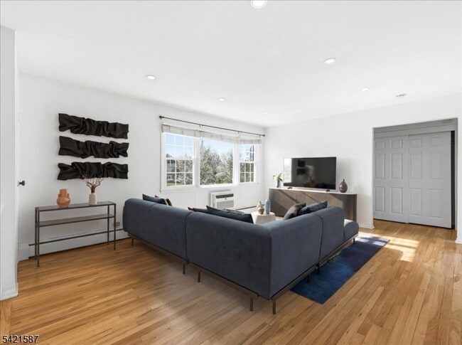 115 Pitney Pl in Morristown, NJ - Building Photo - Building Photo