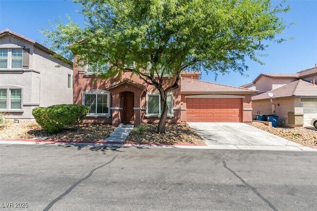 property at 712 E Caballo Hills Ave