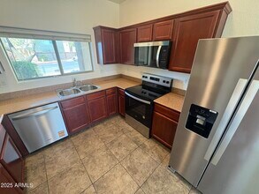 7709 S 63rd Dr in Phoenix, AZ - Building Photo - Building Photo