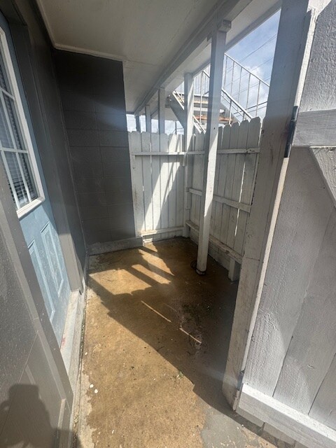 5220 Weber Rd in Corpus Christi, TX - Building Photo