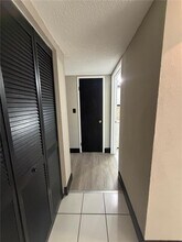 8452 Coral Lake Way, Unit 8452 in Coral Springs, FL - Building Photo - Building Photo