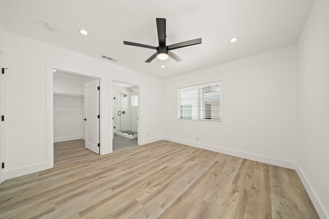 4832 Downey Ave-Unit -4834-01 in Lakewood, CA - Building Photo - Building Photo