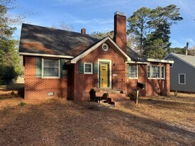 1110 W Main St in Williamston, NC - Building Photo